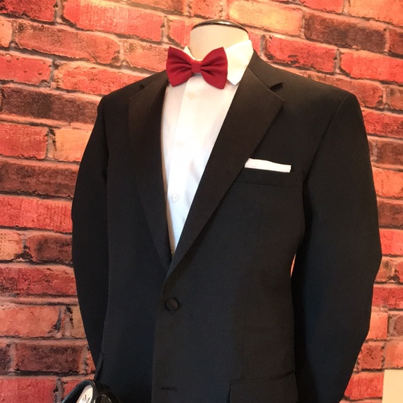 Gerald Austin Tuxedo Coat - Picture 16 of 17